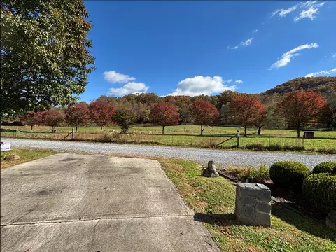 Exterior - 50 Timber Leaf Dr #9, Sylva, NC 28779 photo 10 of 10
