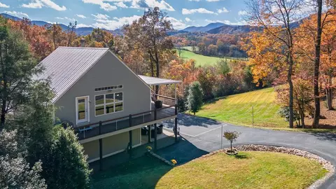 1777 Saldeer Mountain Rd, Franklin, NC 28734
