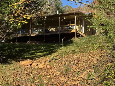 630 Fox Hollow Cir, Otto, NC 28763