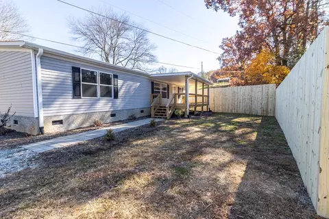 40 Champion Ln, Sylva, NC 28779