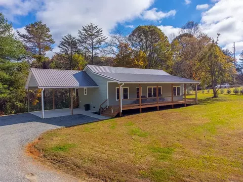 49 Boxwood Trl, Franklin, NC 28734