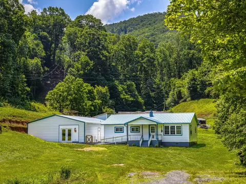 471 Claude Cook Rd, Sylva, NC 28779 photo 7