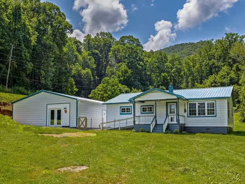 471 Claude Cook Rd, Sylva, NC 28779 photo 2