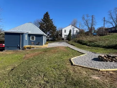 1224 Phillipsville Loop, Canton, NC 28716 photo 4