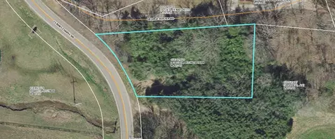 2222 Clarks Chapel Rd, Franklin, NC 28734