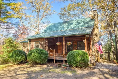 87 Prater Cove Rd, Franklin, NC 28734