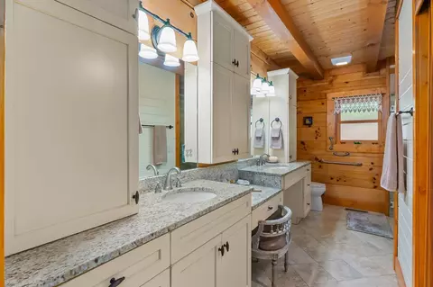 Bath - 151 Diamond Falls Blvd, Franklin, NC 28734 photo 1 of 5