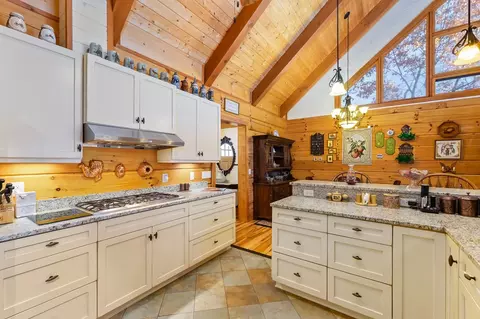Kitchen - 151 Diamond Falls Blvd, Franklin, NC 28734 photo 7 of 9
