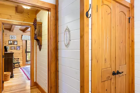 Entry Way - 151 Diamond Falls Blvd, Franklin, NC 28734 photo 5 of 7