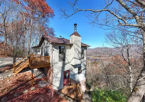 256 Eagles Nest Cir, Fontana Dam, NC 28733