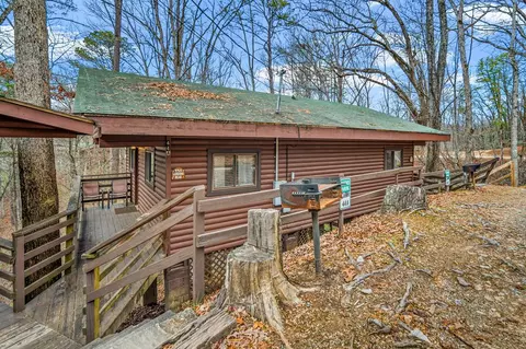 157 Blue Ridge Pkwy, Bryson City, NC 28713