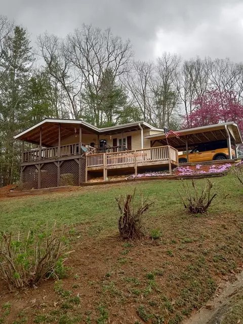 45 One Way Ter, Franklin, NC 28734