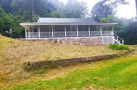 8222 Alarka Rd, Bryson City, NC 28713