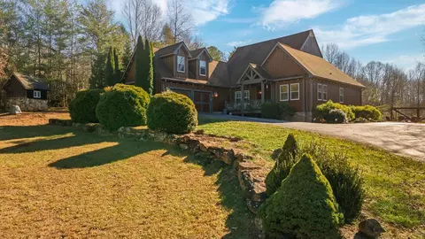 97 Crystal Ridge Trl, Franklin, NC 28734