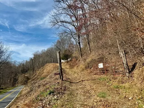 Exterior - 6175 Skyland Dr, Sylva, NC 28779 photo 2 of 17