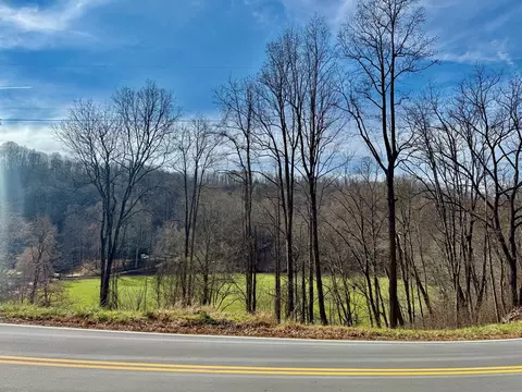 Exterior - 6175 Skyland Dr, Sylva, NC 28779 photo 1 of 17