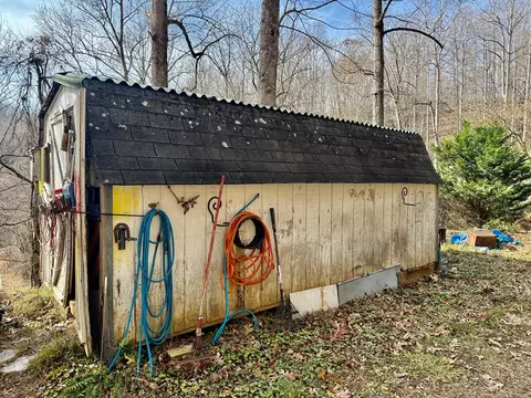 Exterior - 6175 Skyland Dr, Sylva, NC 28779 photo 7 of 17