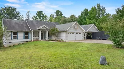 275 Coweeta Lake Cir, Franklin, NC 28734