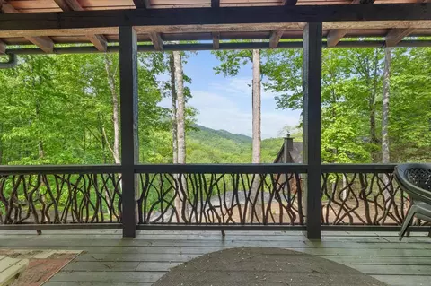 178 Cabin Cove Rd, Franklin, NC 28734