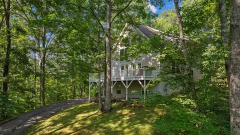 381 Woodcrest Cir, Franklin, NC 28734