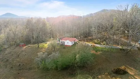 337 Town Mountain Rd, Hayesville, NC 28904