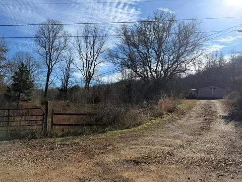 712 S Skeenah Rd, Franklin, NC 28734