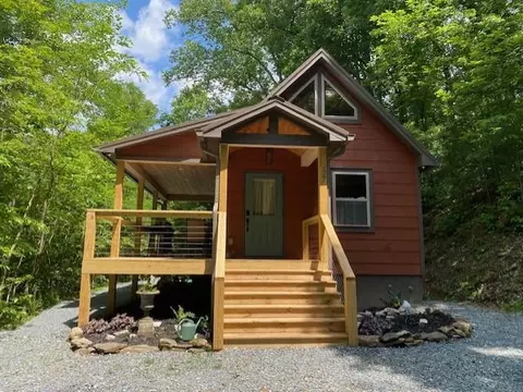 37 Bartlett Glen Cv, Bryson City, NC 28713