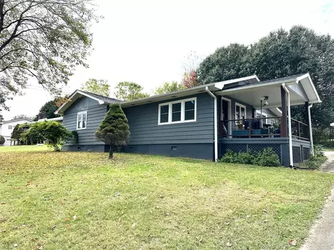 116 Third St, Franklin, NC 28734 photo 1