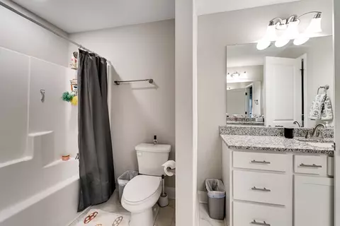 Bath - 189 Crocus Ln, Sylva, NC 28779 photo 4 of 5