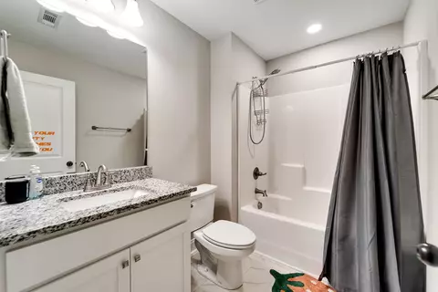 Bath - 189 Crocus Ln, Sylva, NC 28779 photo 5 of 5