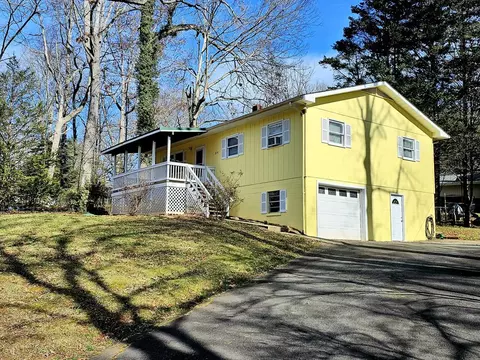 275 Crestview Hts, Franklin, NC 28734