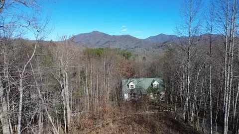 138 Fairlane Loop, Whittier, NC 28789 photo 11