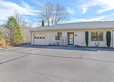 Exterior - 12 Willow View Dr # A, Franklin, NC 28734 photo 1 of 5