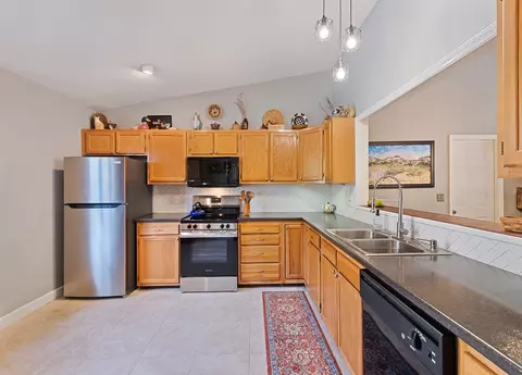 Kitchen - 12 Willow View Dr # A, Franklin, NC 28734 photo 1 of 2