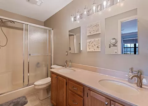 Bath - 12 Willow View Dr # A, Franklin, NC 28734 photo 1 of 2