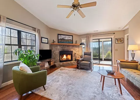 Living - 12 Willow View Dr # A, Franklin, NC 28734 photo 4 of 5