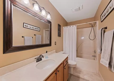 Bath - 12 Willow View Dr # A, Franklin, NC 28734 photo 2 of 2