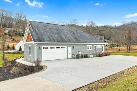 75 Willowbrook Ests, Franklin, NC 28734 photo 4