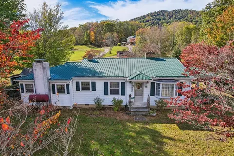 400 Will Hyatt Rd, Waynesville, NC 28786