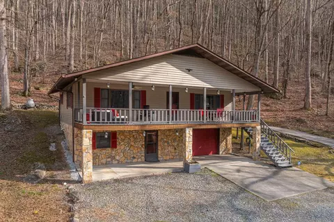 3415 Conleys Creek Rd, Whittier, NC 28789