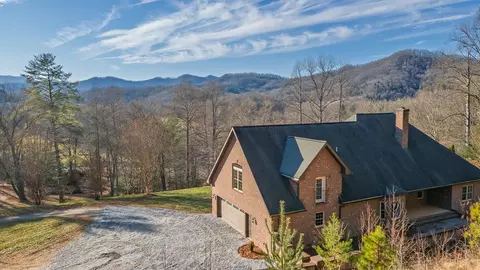 179 Bella Ln, Franklin, NC 28734