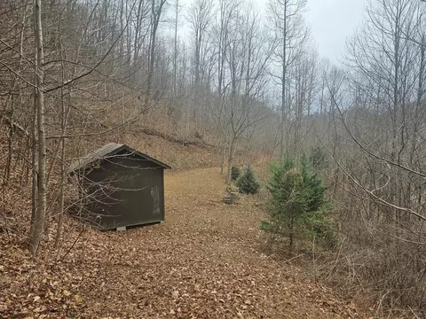 000 Icicle Rdg, Sylva, NC 28779