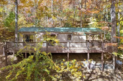 108 Waterfall Holw, Whittier, NC 28789