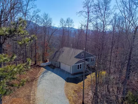 1043 Holly Terrace Rd, Franklin, NC 28734