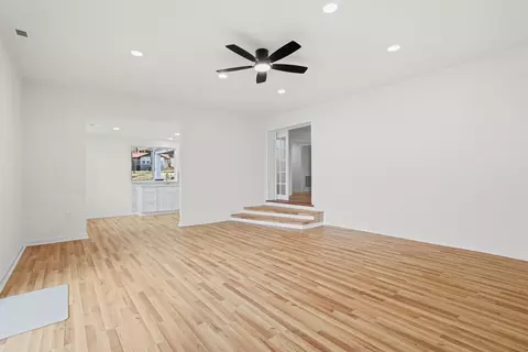 Living - 287 Belleview Rd, Franklin, NC 28734 photo 5 of 8