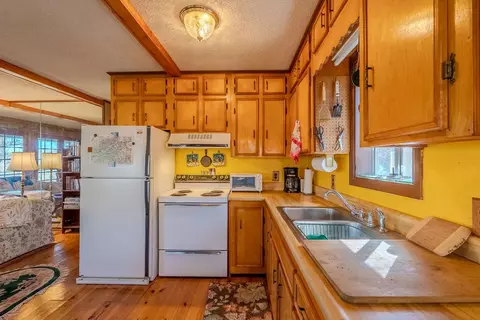 Kitchen - 465 Enchanted Forest Dr, Sylva, NC 28779 photo 4 of 5