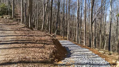 149 Wild Turkey Ln, Franklin, NC 28734
