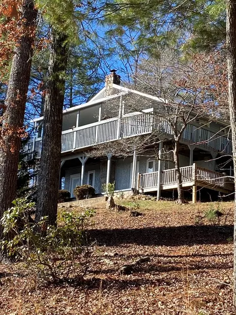 249 Bates Branch Rd, Franklin, NC 28734