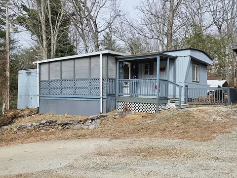 3610 Apt 52 Highlands Rd, Franklin, NC 28734