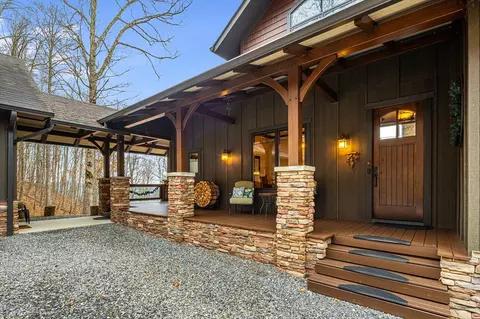 Exterior - 2223 Scarlet Rdg, Sylva, NC 28779 photo 6 of 16
